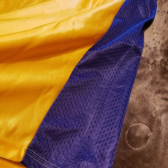 Los Angeles #8 Kobe Bryant Basketball Jersey - Picture 6 of 6